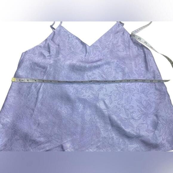 Victoria’s Secret - Open back satin cami - Picture 11 of 11